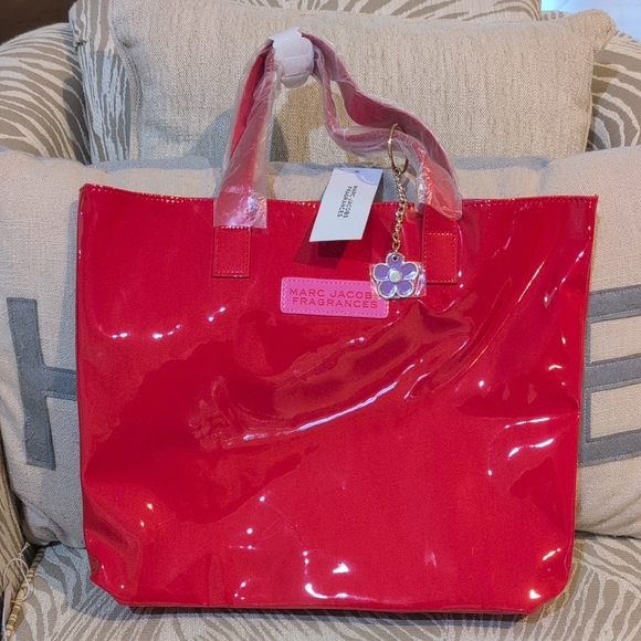 Marc Jacobs Glossy Red Tote Bag - Picture 1 of 9